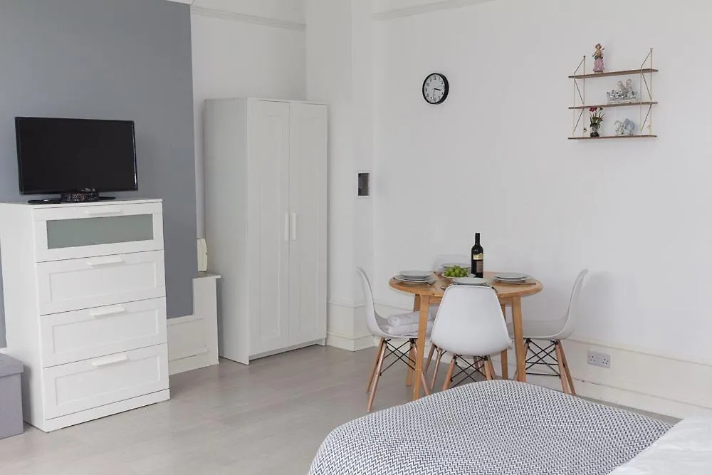 Vion Apartment - King Suites Aberdeen